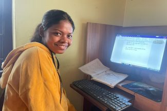 Thumbnail for the post titled: DSNFi:n pienkeräys ja joululahja dalit-nuorten oppimiskeskuksen toimintaan